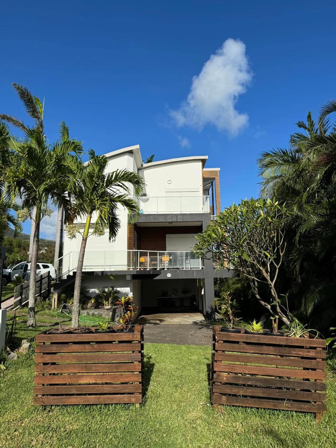 Grande Villa Au Calme - Vue Exceptionnelle - Climatisation - Piscine Sel Chauffee - Jardin Tropical Vincendo المظهر الخارجي الصورة
