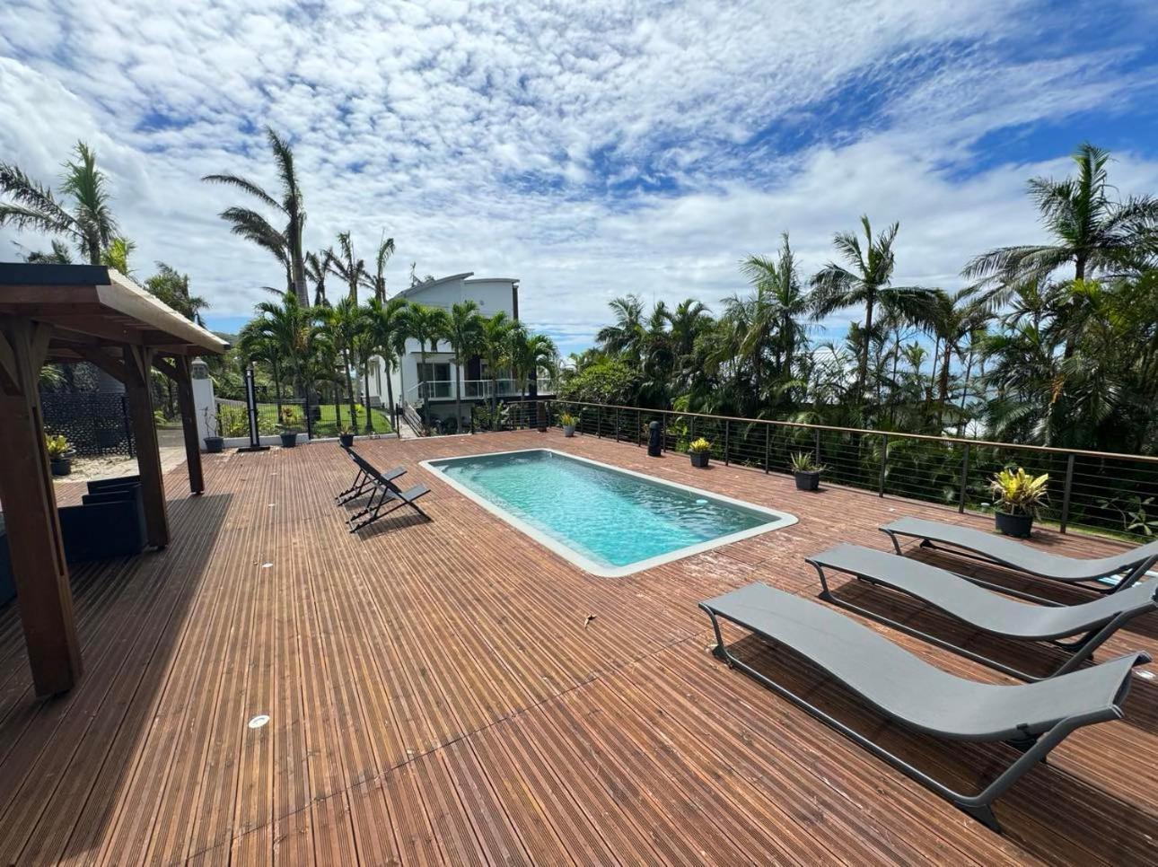 Grande Villa Au Calme - Vue Exceptionnelle - Climatisation - Piscine Sel Chauffee - Jardin Tropical Vincendo المظهر الخارجي الصورة